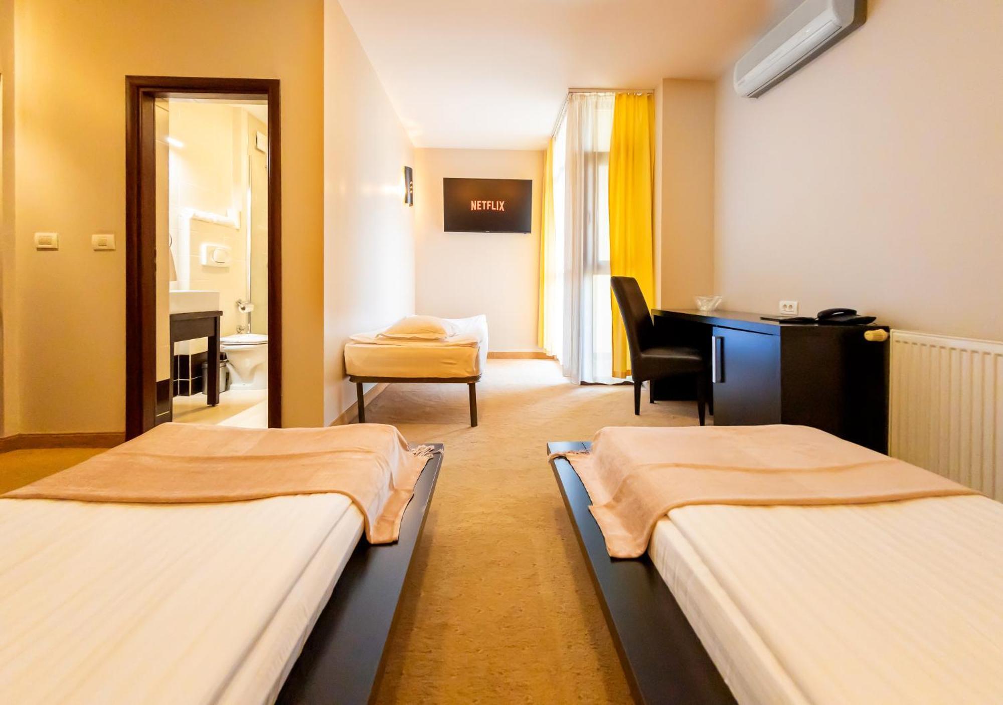 Hotel Maxim อาราด ห้อง รูปภาพ