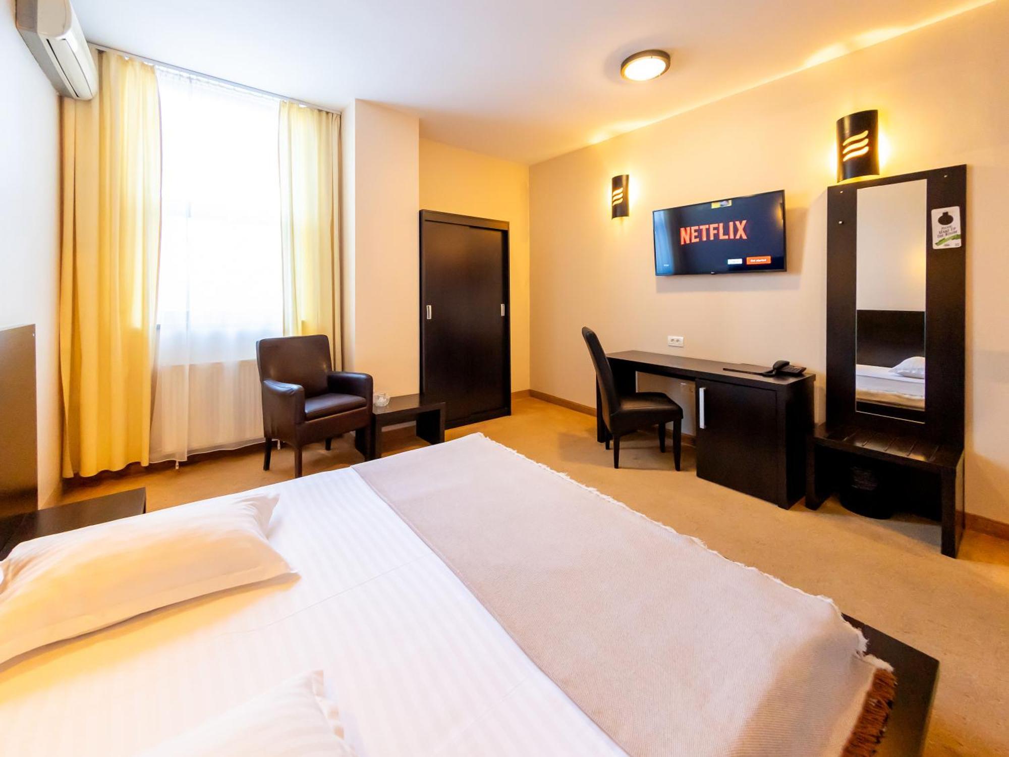 Hotel Maxim อาราด ห้อง รูปภาพ